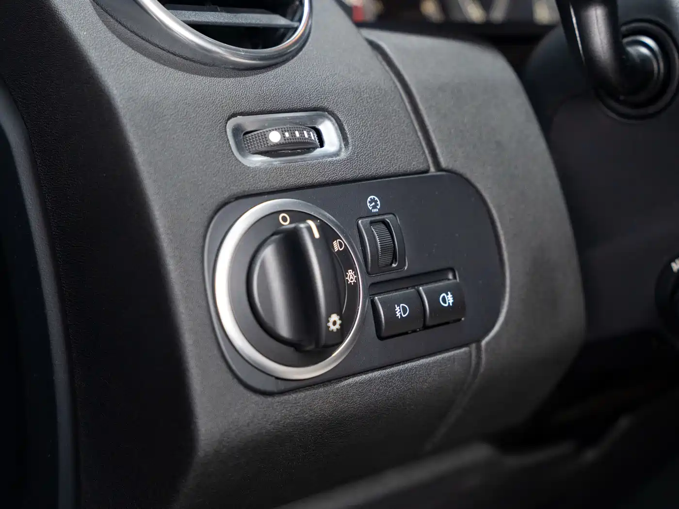 Land Rover Discovery 2014 3.0 SC V6 XXV Edition фото 12