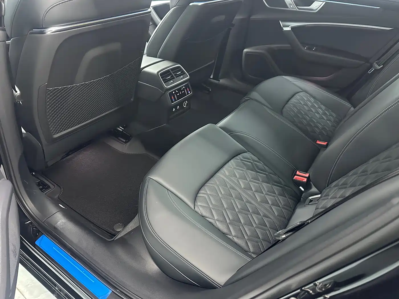 Audi A6L 2026 Model Year 45 TFSI quattro Premium Dynamic фото 16