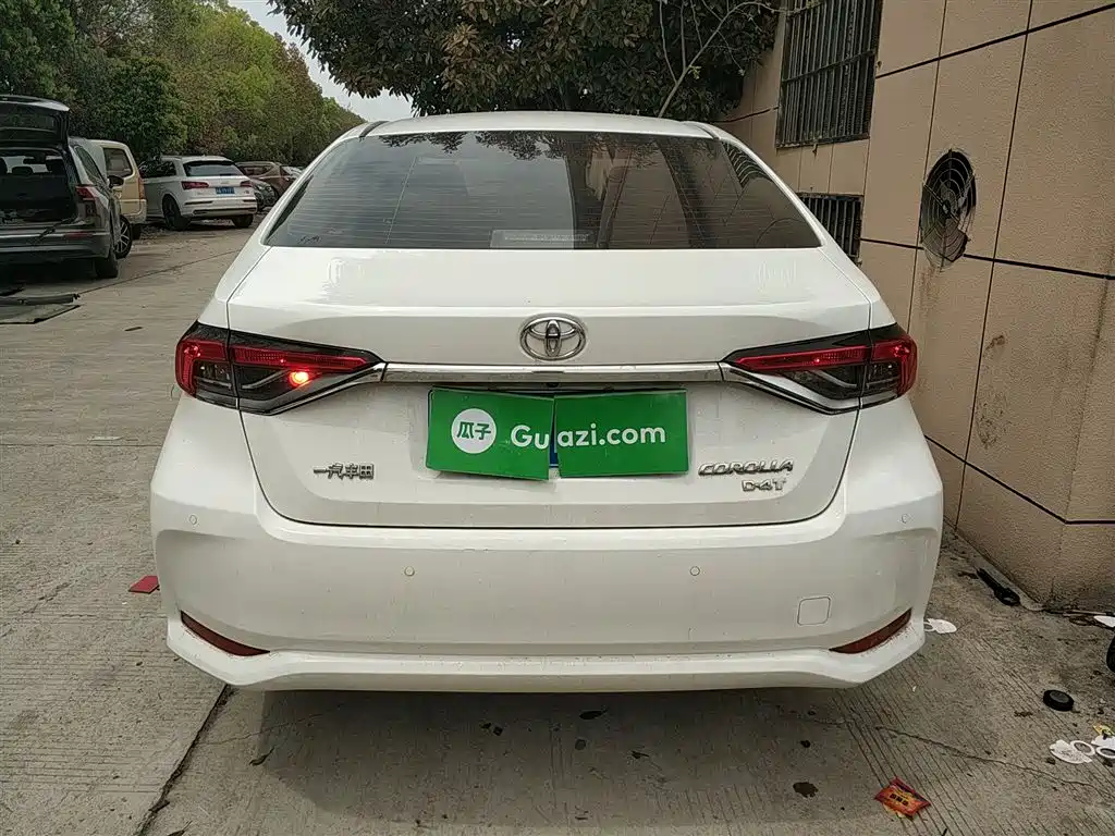 Toyota Corolla 2021 1.2T S-CVT Elite PLUS Edition фото 4