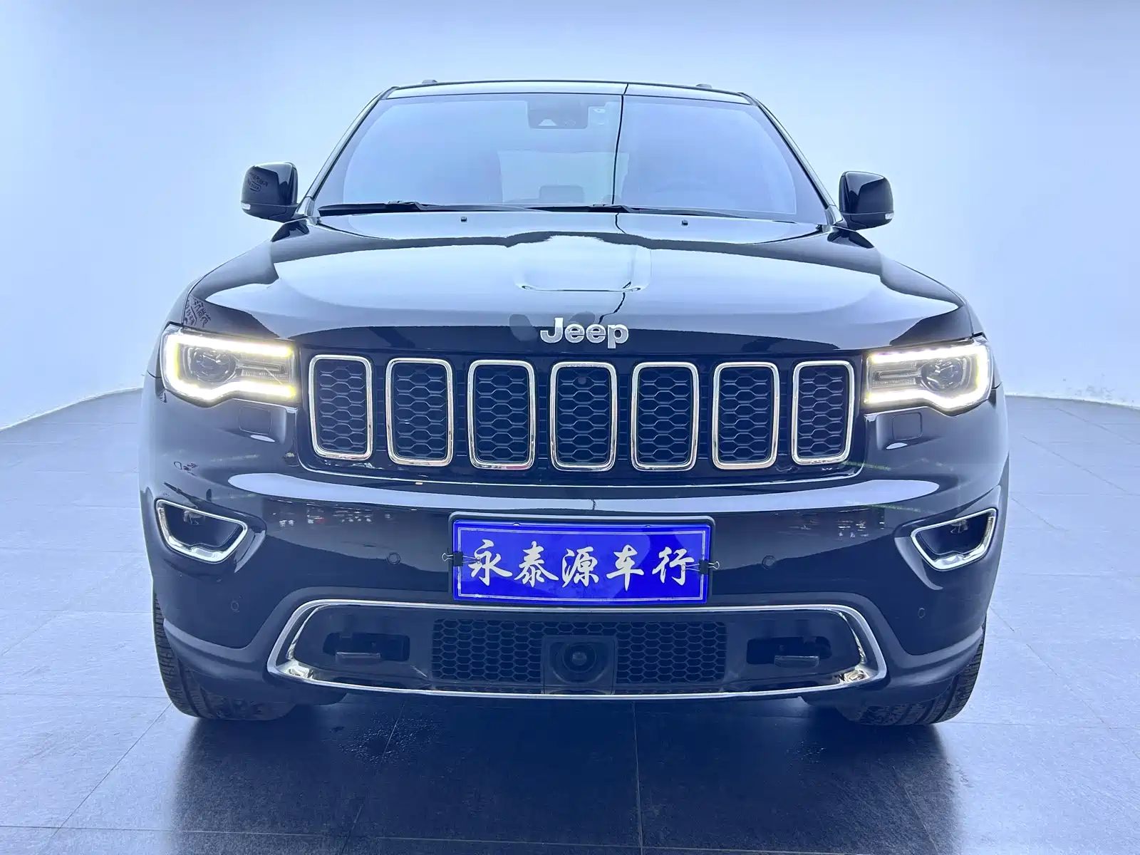 Фото 2 - Jeep Grand Cherokee (Import)