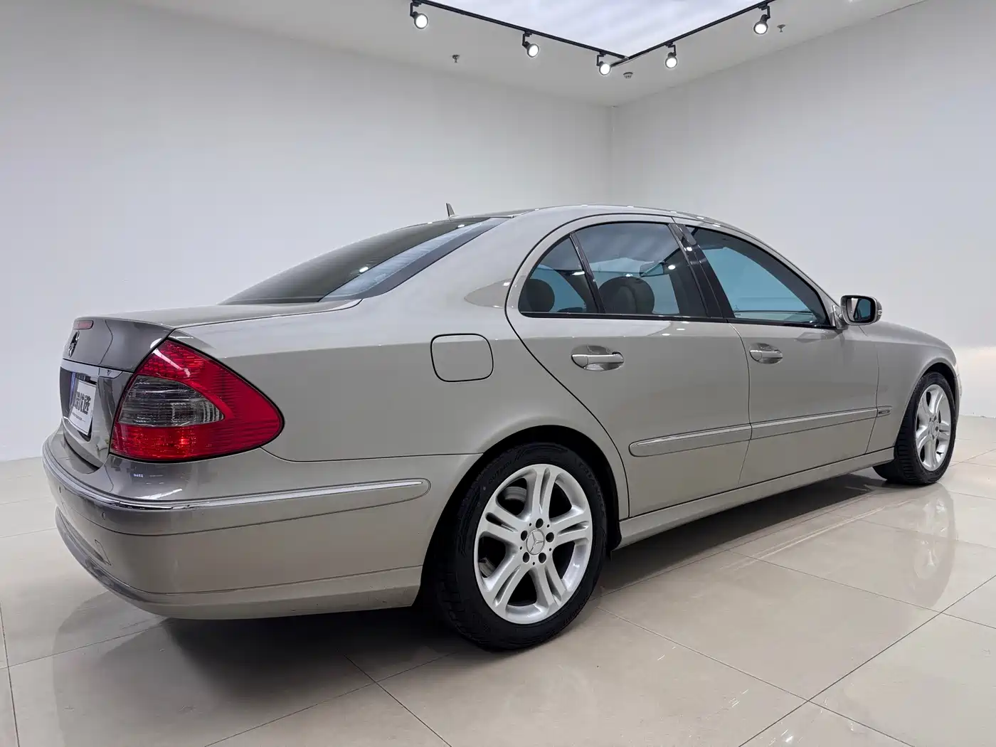 Mercedes-Benz E-Class 2008 E 230 Fashion фото 4