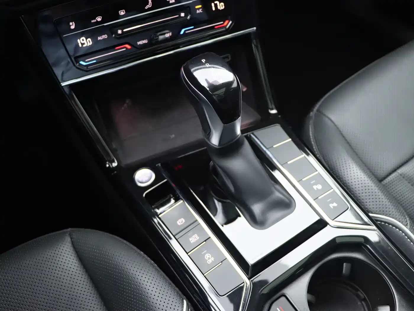 Photo 17 - Volkswagen Passat