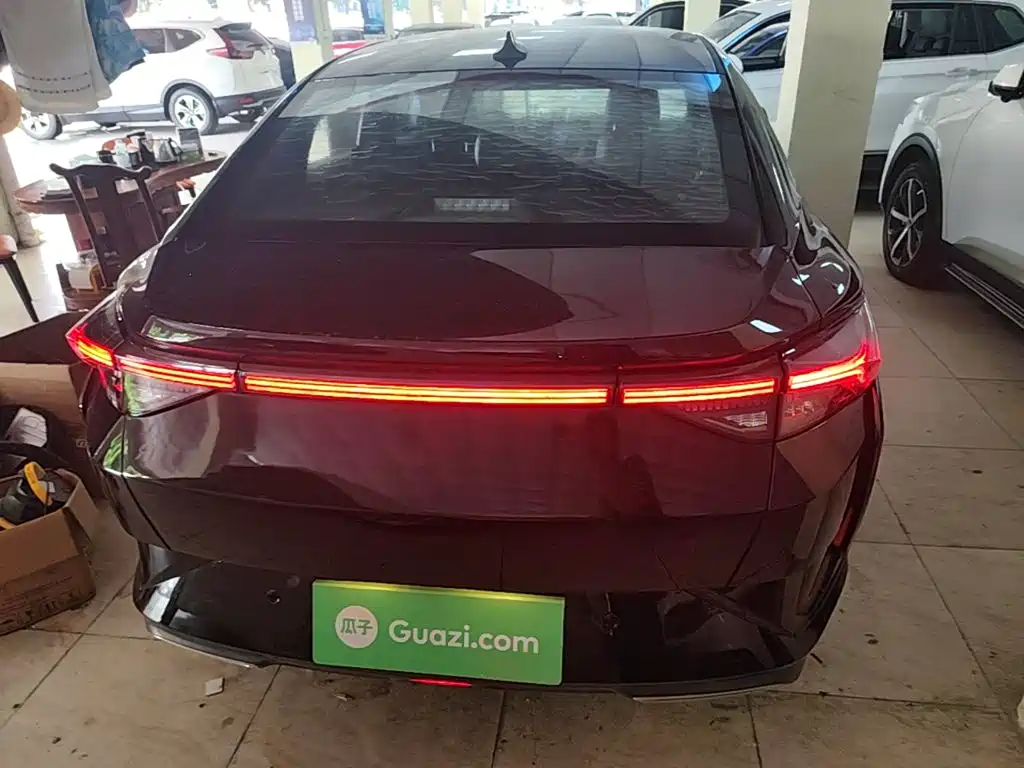Dongfeng Aeolus Yixuan 2020 2020 230T Auto Dazzling Night Knight Edition