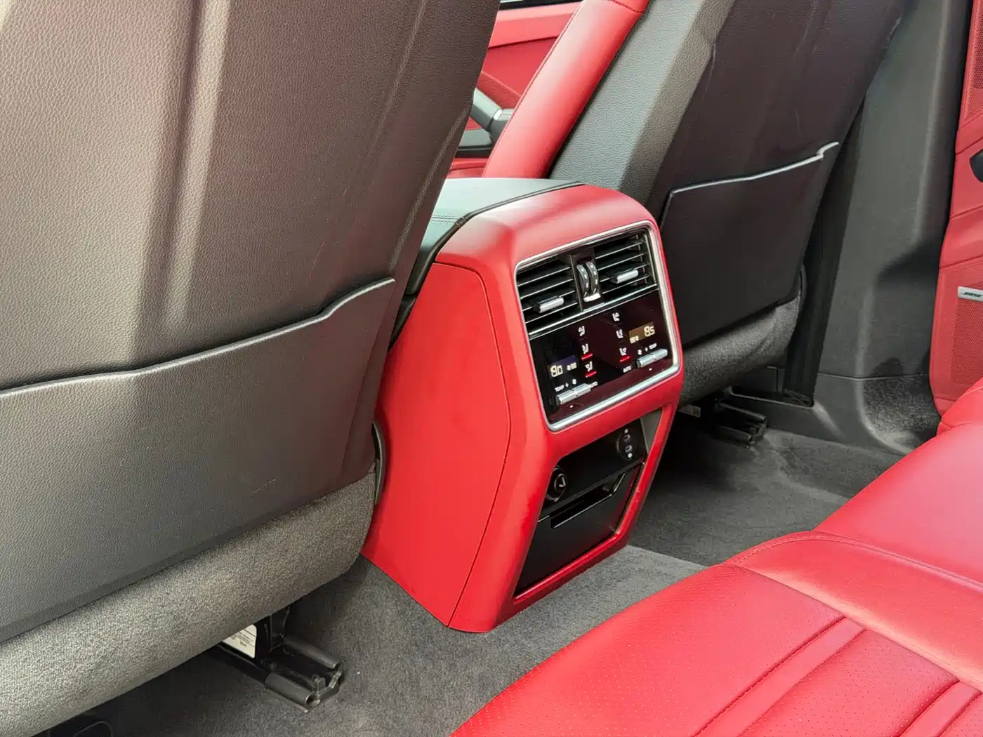 Porsche Cayenne 2022 Cayenne 3.0T Platinum Edition фото 24