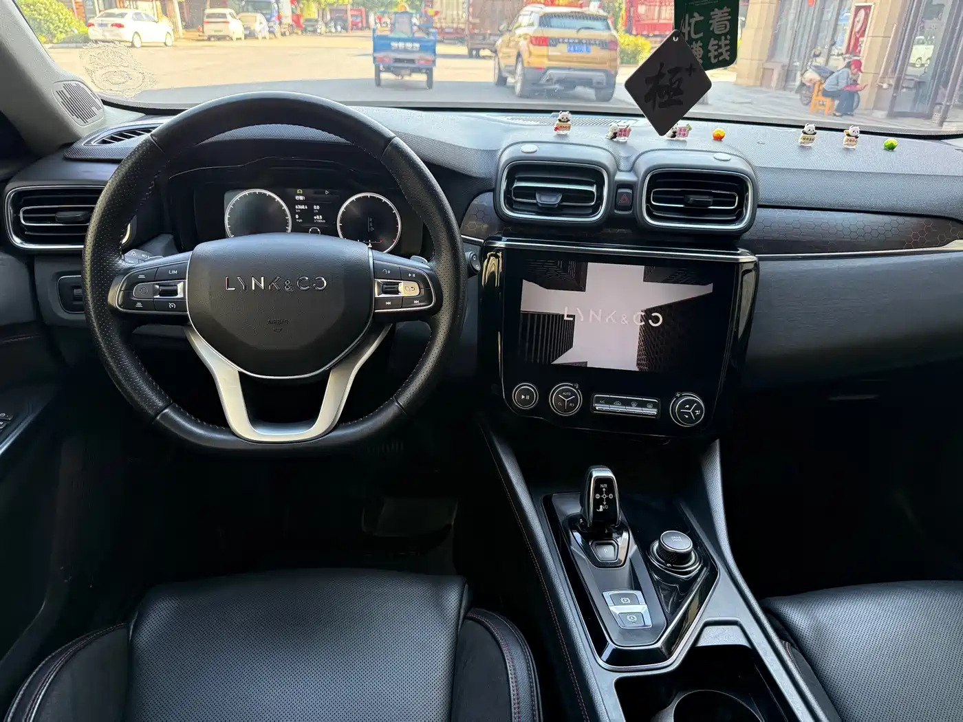 Lynk & Co 02 2018 2.0T DCT AWD Pro Edition China V фото 6