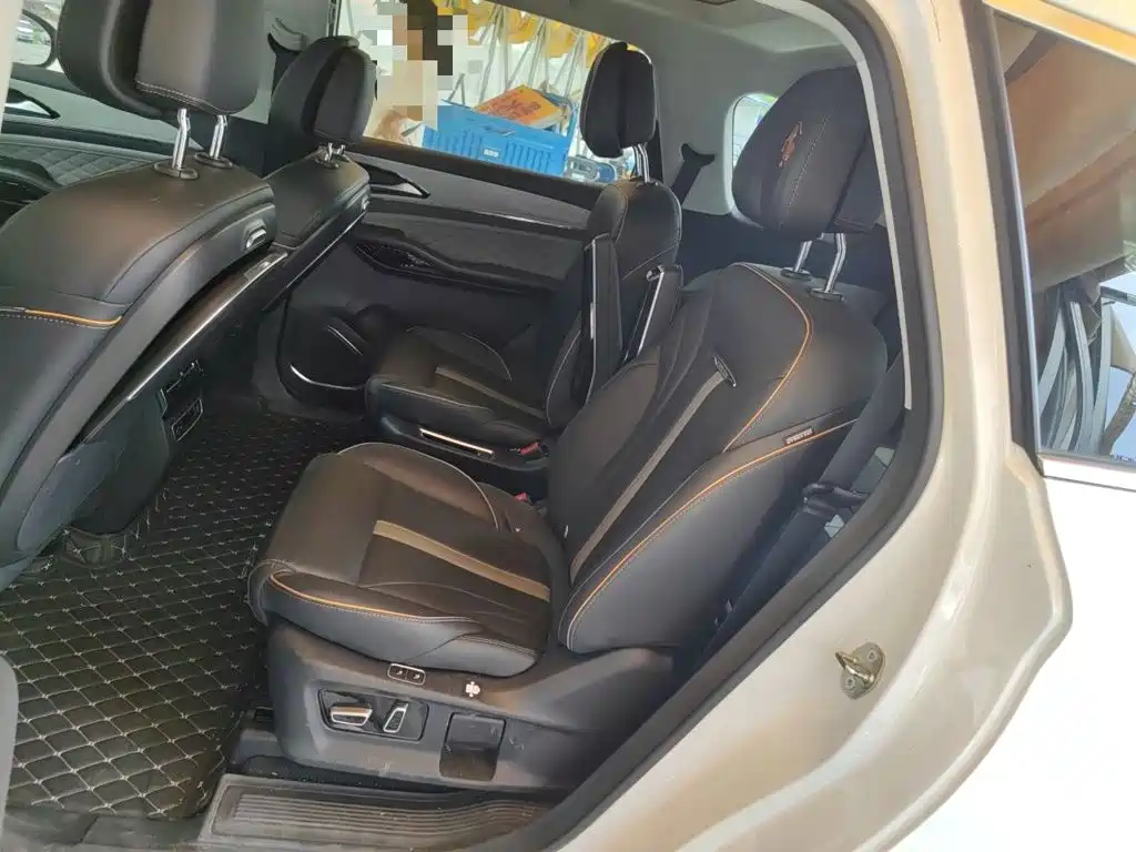 Dongfeng Fengxing Fengxing Yacht 2023 2022 1.5T DCT Wave Chaser Edition