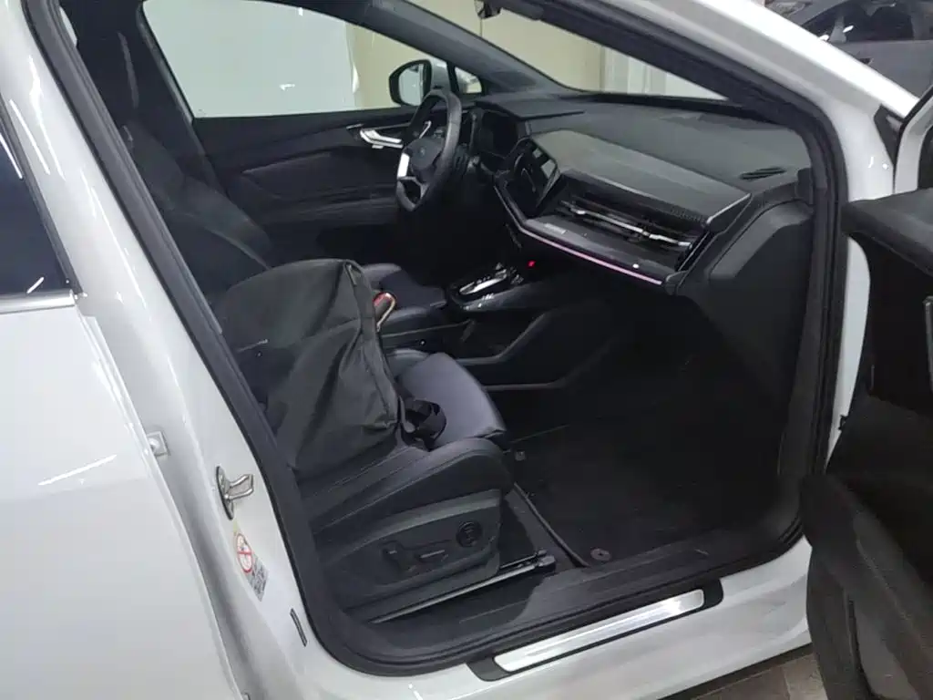Audi Q4 e-tron 2025 2024 40 e-tron Creation Edition