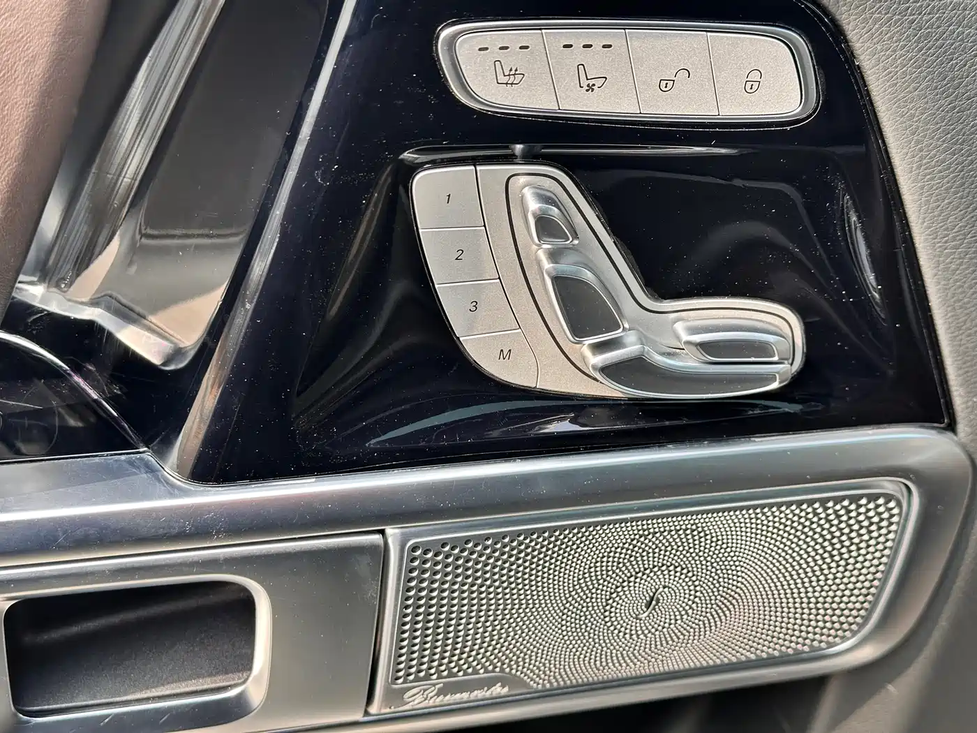 Mercedes-Benz G-Class 2023 G 500 фото 34