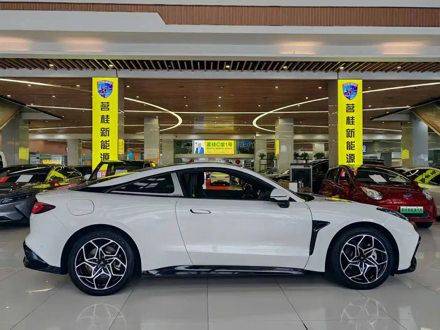 Nezha Auto Nezha GT 2023 2023 Model 560 Lite