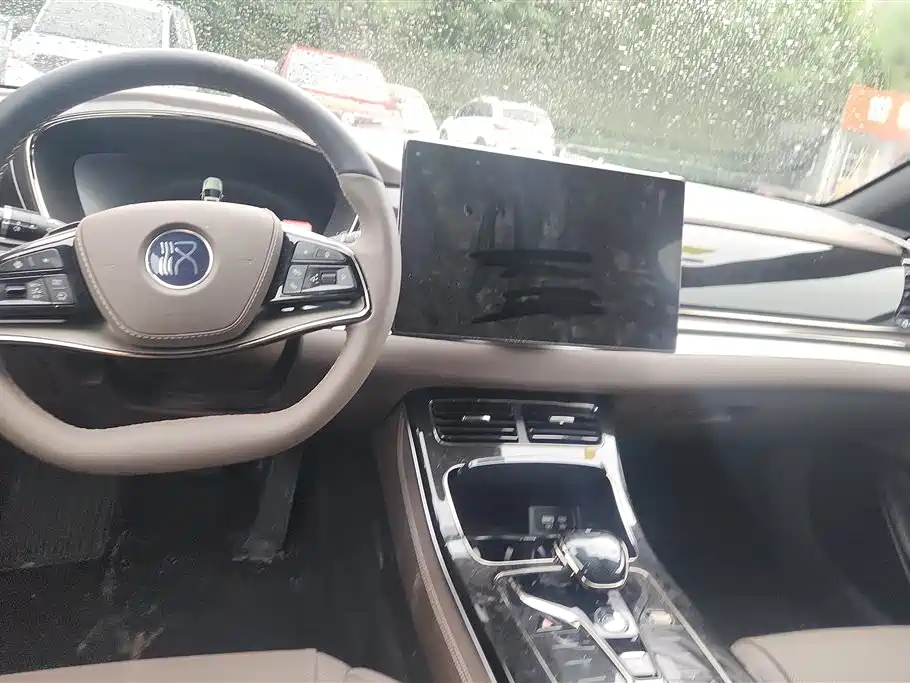 BYD Han 2025 DM-i Smart Driving Edition 125KM Honor фото 13