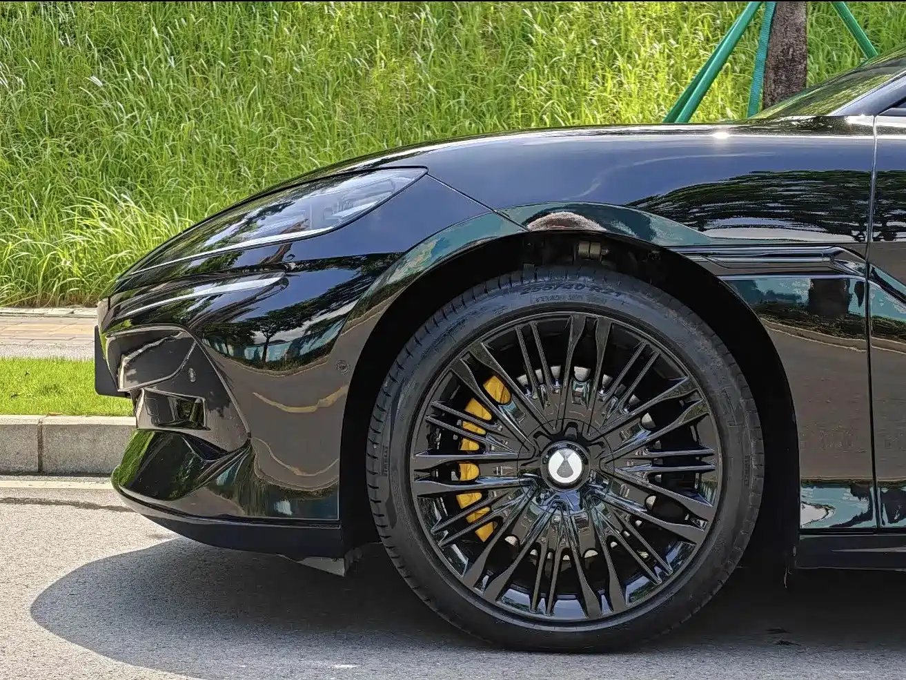 Denza Z9GT 2025 2024 Model 1100 AWD Max Edition