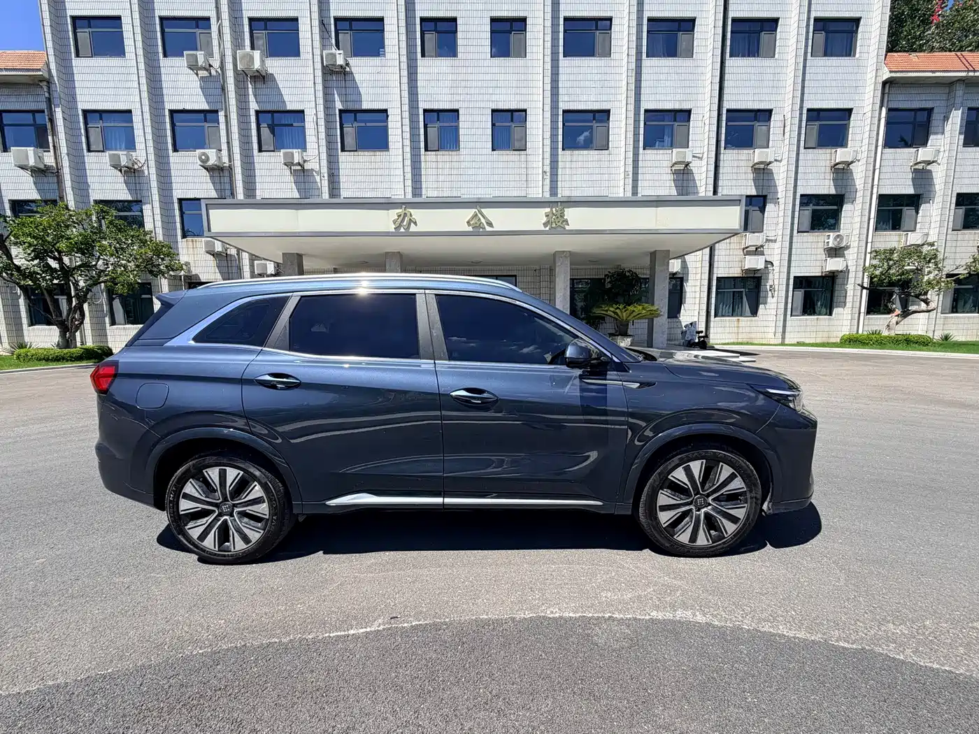 Landian E5 PLUS 2025 2026 Model 165km Luxury Long-Range Edition 5-Seater