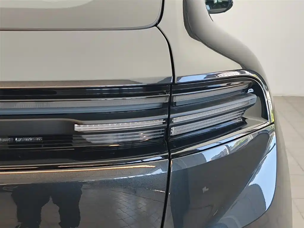 PORSCHE MACAN NEW ENERGY