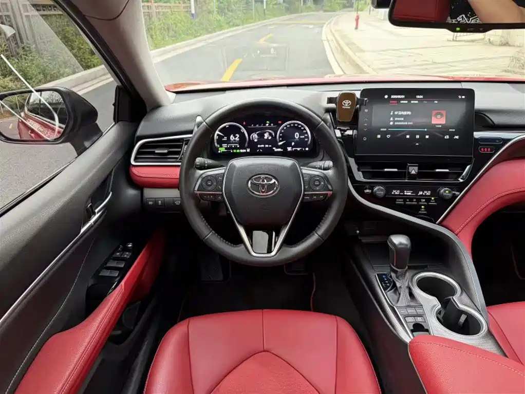 Toyota Camry 2021 Hybrid 2.5HS Fashion Edition фото 20
