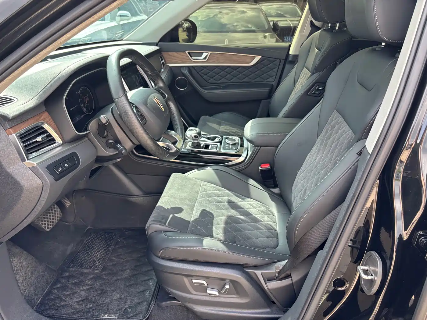 Hongqi HS7 2023 2022 2.0T DCT 2WD ZhiLian QiXiang Edition 5-seater