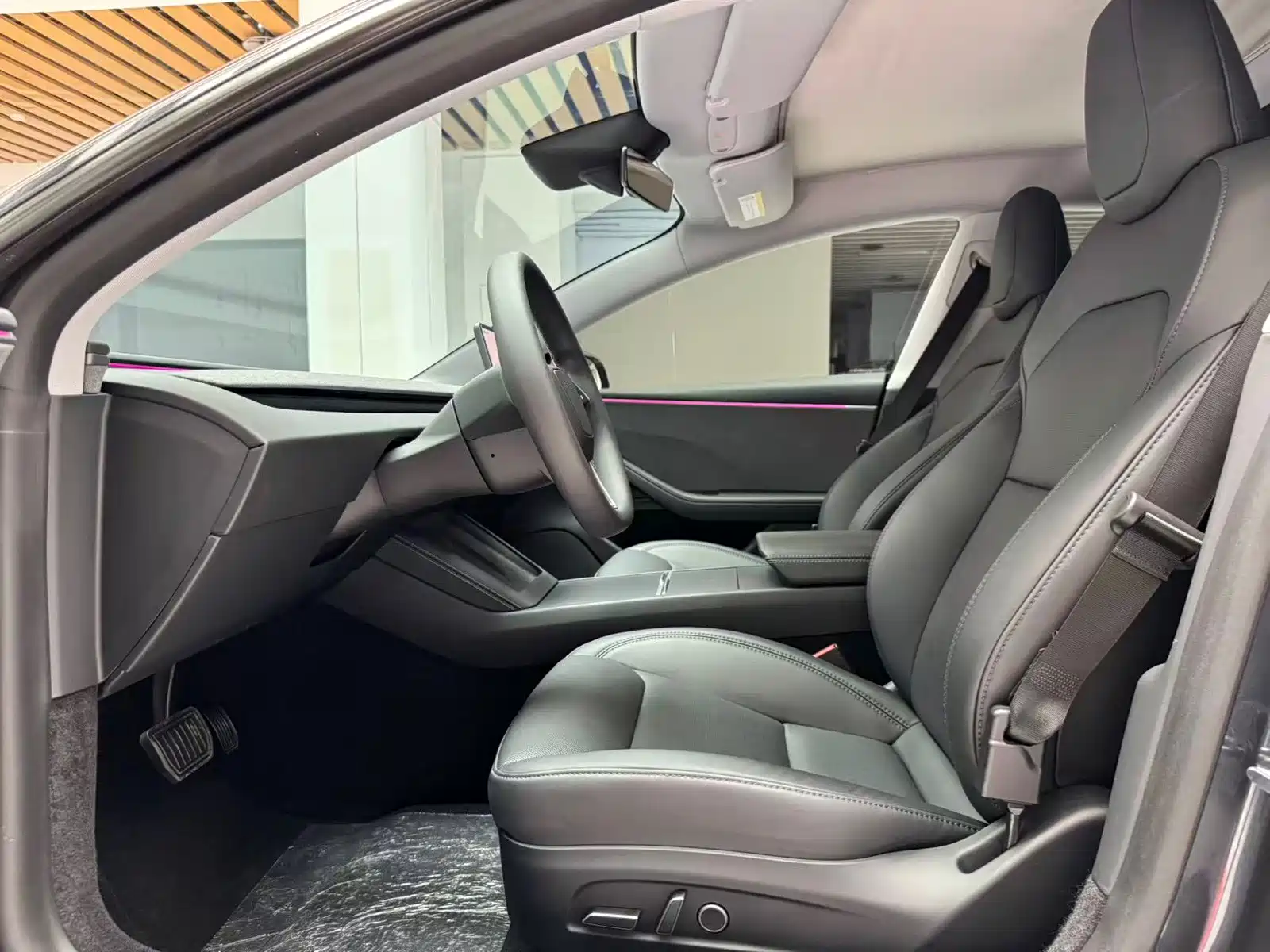 Фото 9 - Tesla Model 3