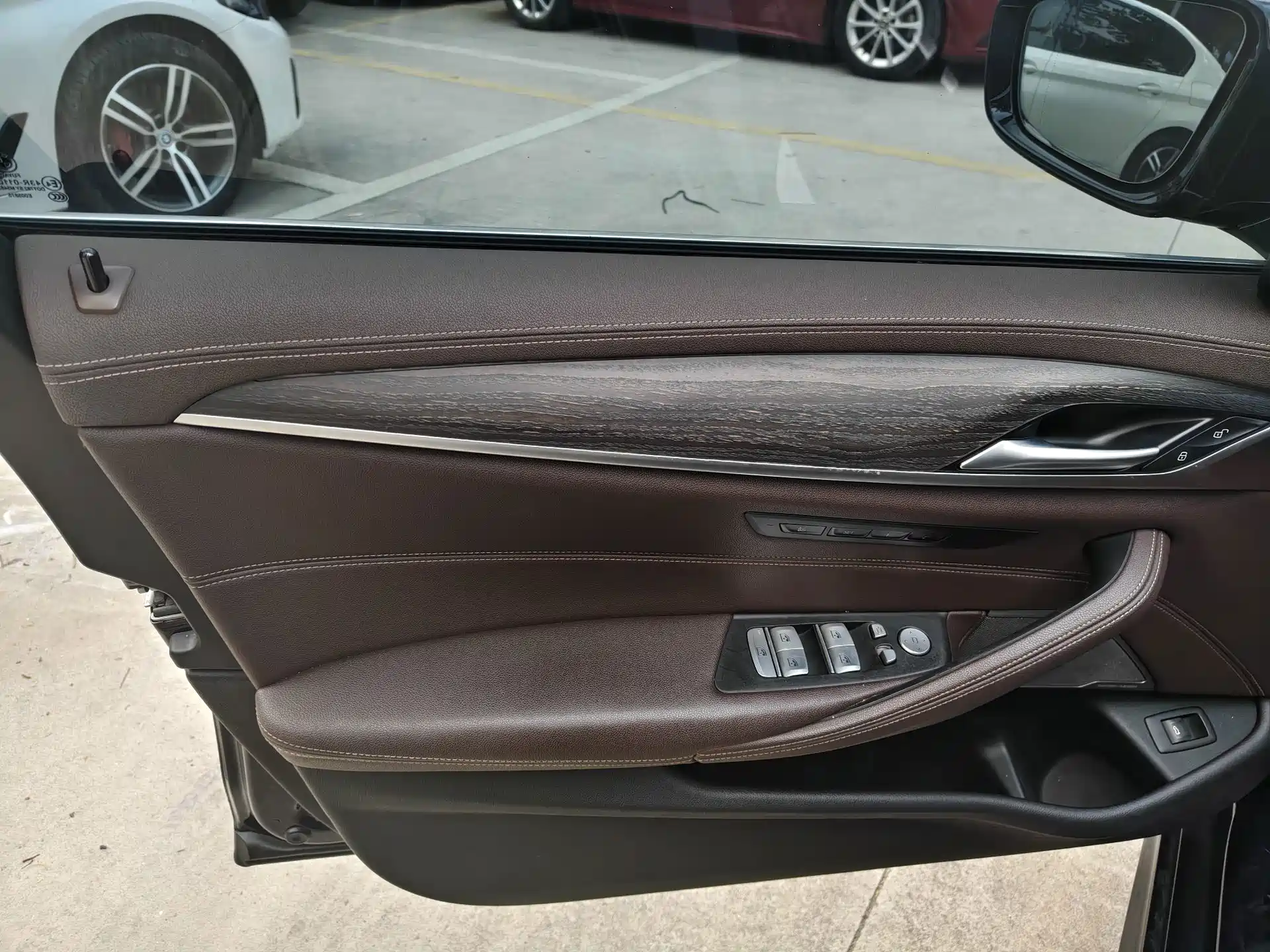 Photo 24 - BMW 5 Series