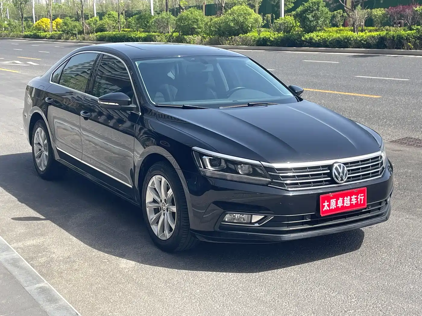 Volkswagen Passat 2017 330TSI DSG Prestige фото 3