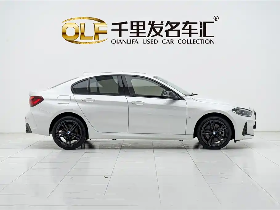 BMW 1-SERIES