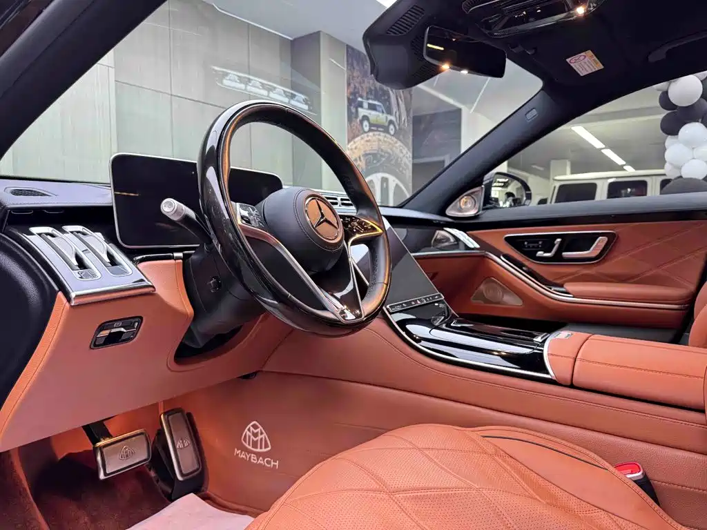 Фото 8 - Mercedes-Benz Maybach S-Class