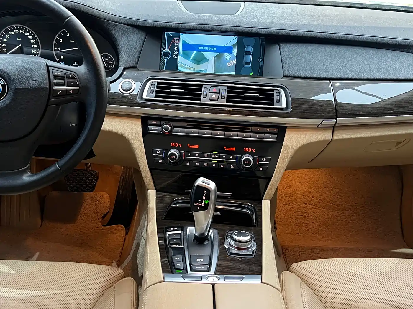 BMW 7 Series 2010 750Li фото 28