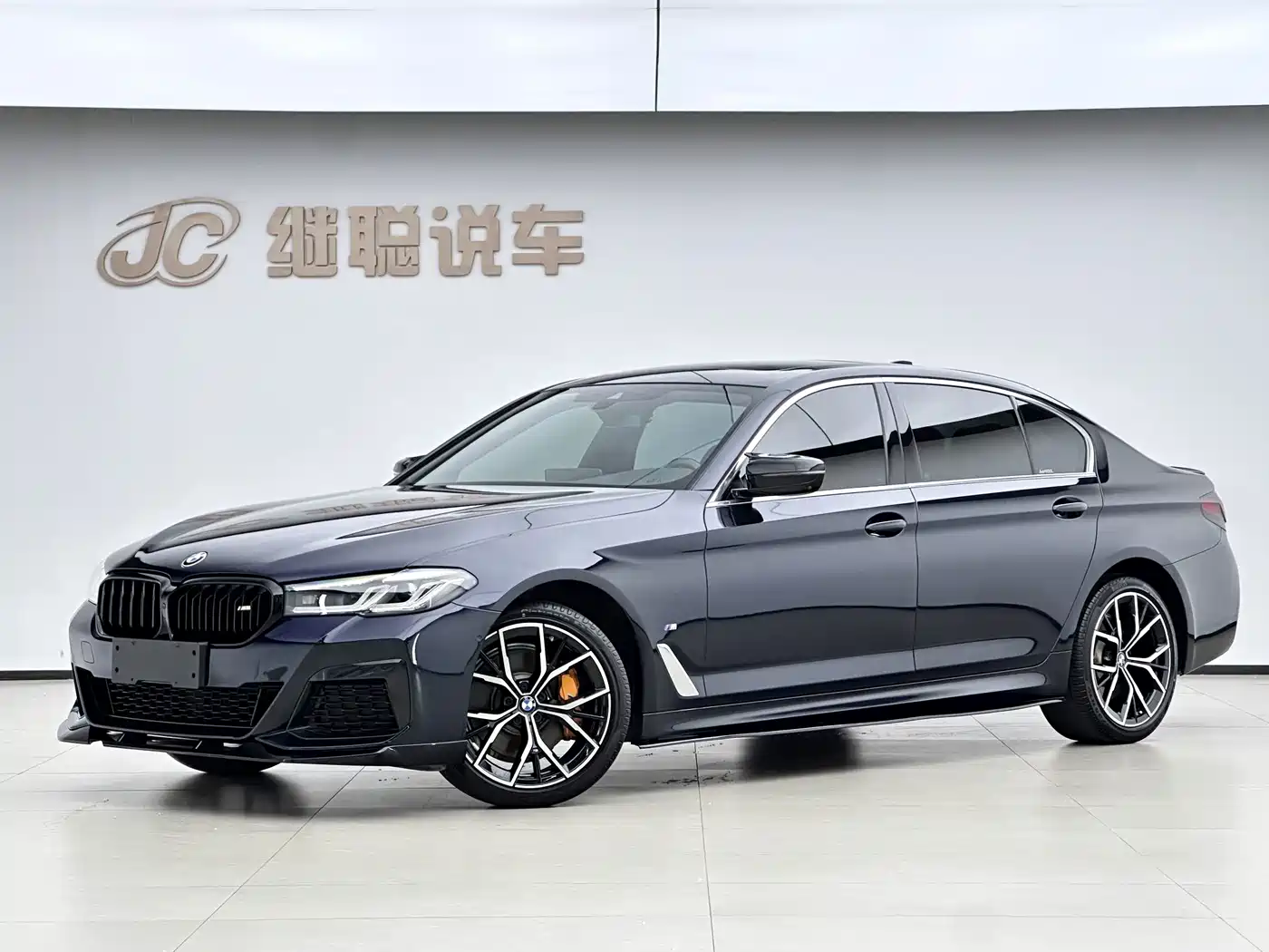 Фото 1 - BMW 5 Series