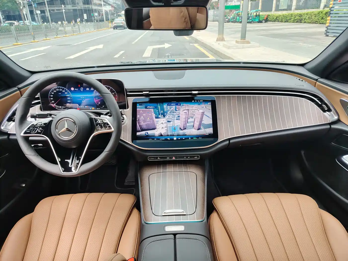 Mercedes-Benz E-Class 2025 E 300 L Fashion фото 12