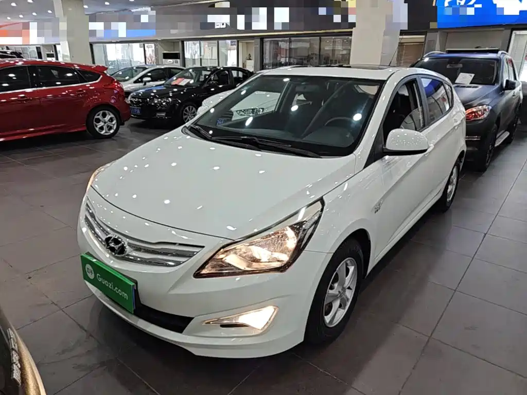 Hyundai Reina 2016 2014 Model 1.4L Automatic GLX