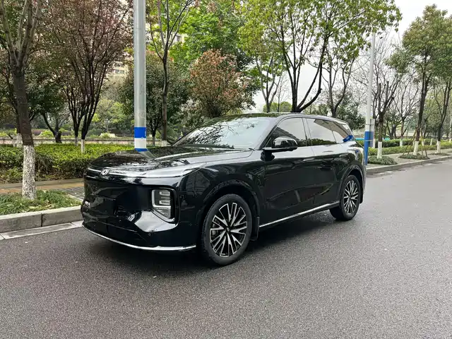 CHANGAN Q07