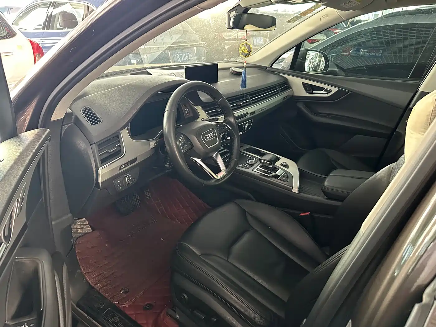 Фото 3 - Audi Q7
