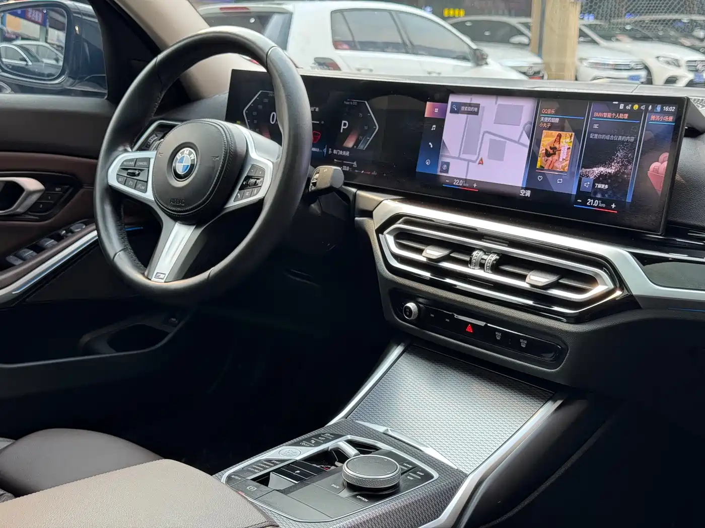 BMW 3 Series 2023 325Li M Sport Black Night Package фото 18