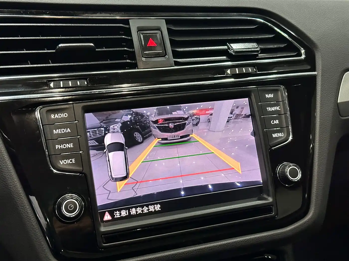 Volkswagen Tiguan L 2018 Facelift 330TSI Automatic 2WD Flagship Edition фото 11