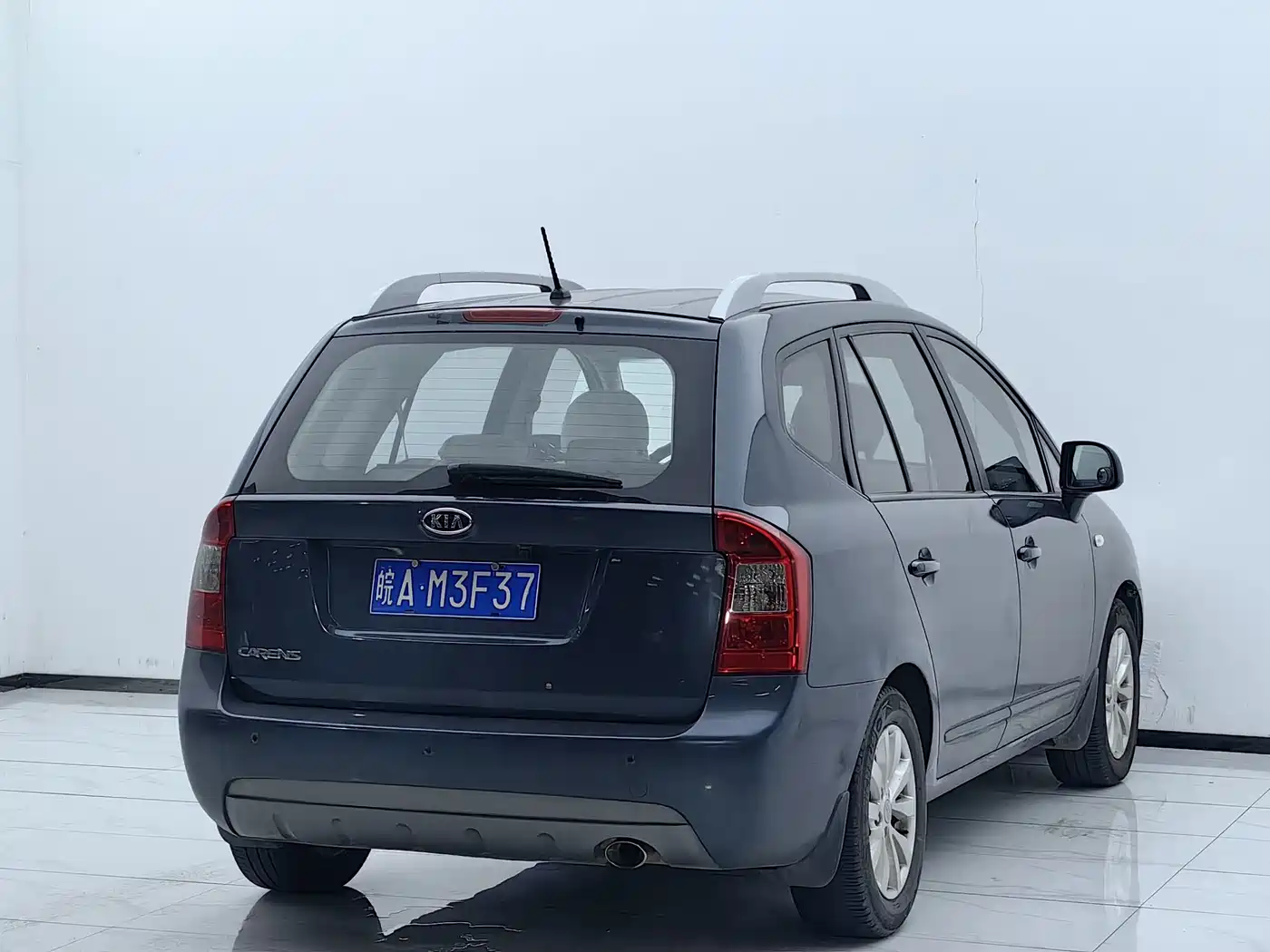 Kia Carens 2012 2011 2.0L 5-seat Automatic Comfort