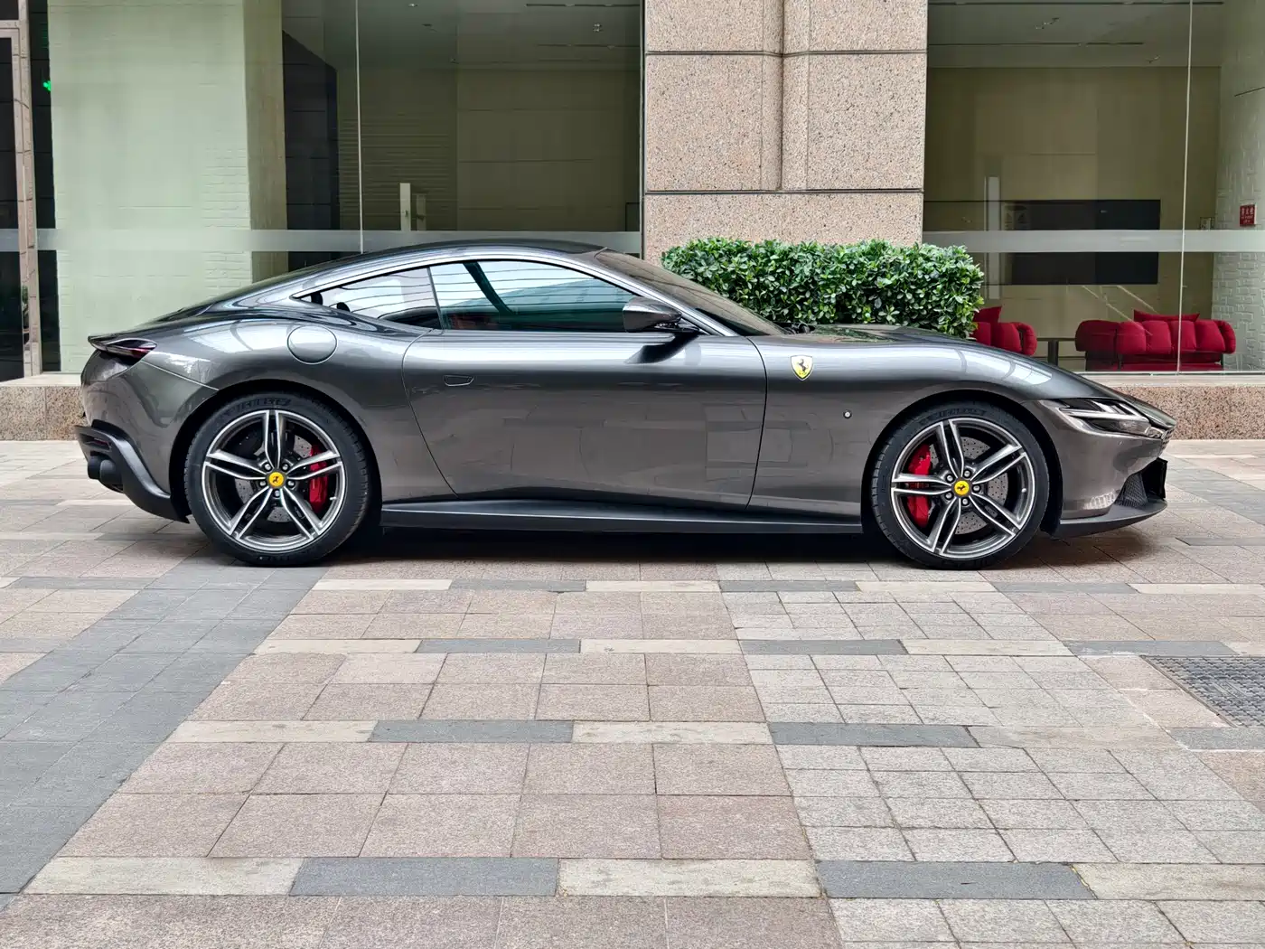 Ferrari Roma 2020 3.9T V8 фото 3