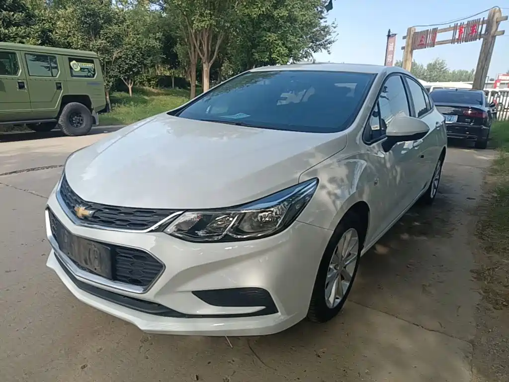 Chevrolet Cruze 2019 2018 320 Automatic Pioneer Sunroof Edition