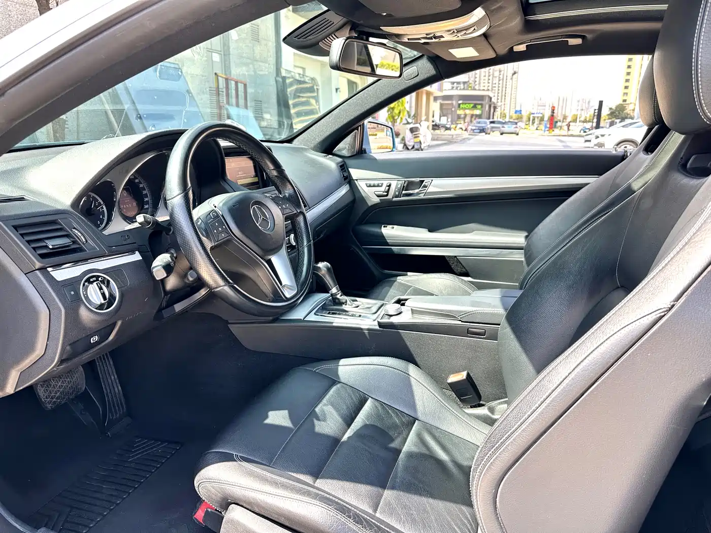 Mercedes-Benz E-Class (Import) 2011 E 260 CGI Coupe фото 4
