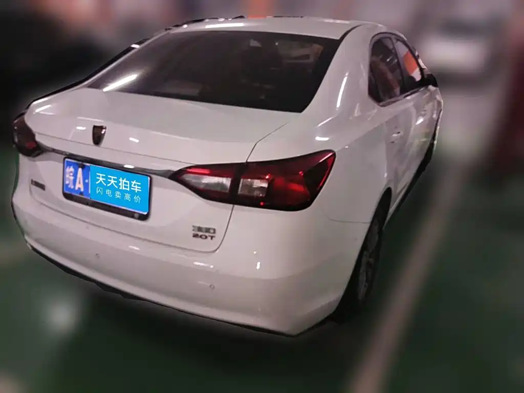 Фото 2 - Roewe 360