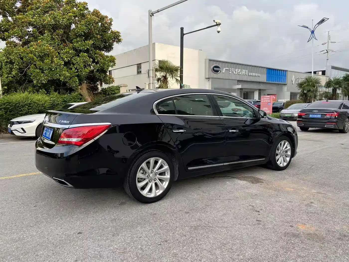 Фото 4 - Buick LaCrosse