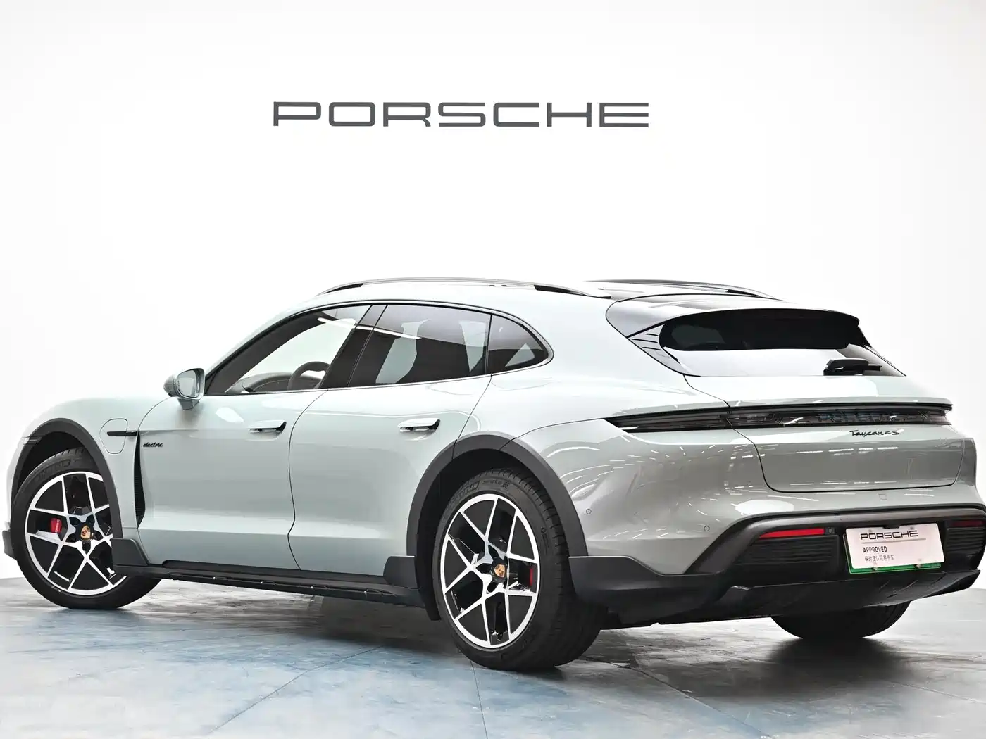 Porsche Taycan 2026 Taycan 4S Cross Turismo фото 14