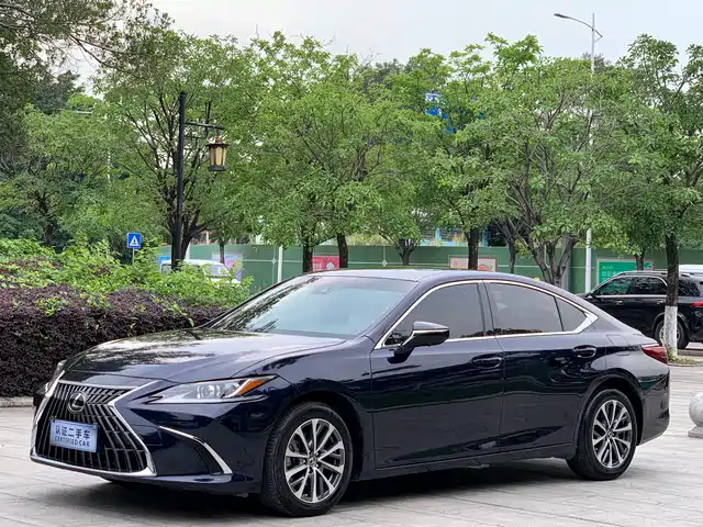 Lexus ES 2022 200 Excellence Edition