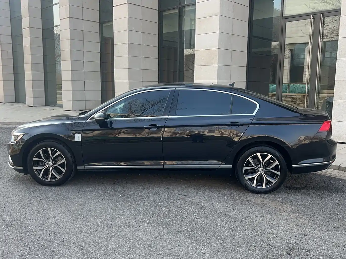 Volkswagen Magotan 2020 330TSI DSG Leading фото 6
