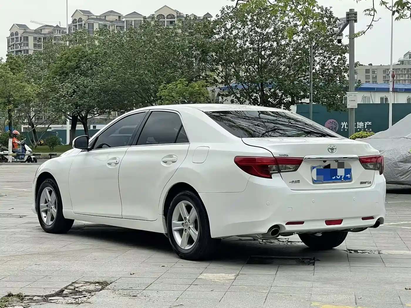 Toyota Reiz 2013 2.5V Elite Edition фото 6