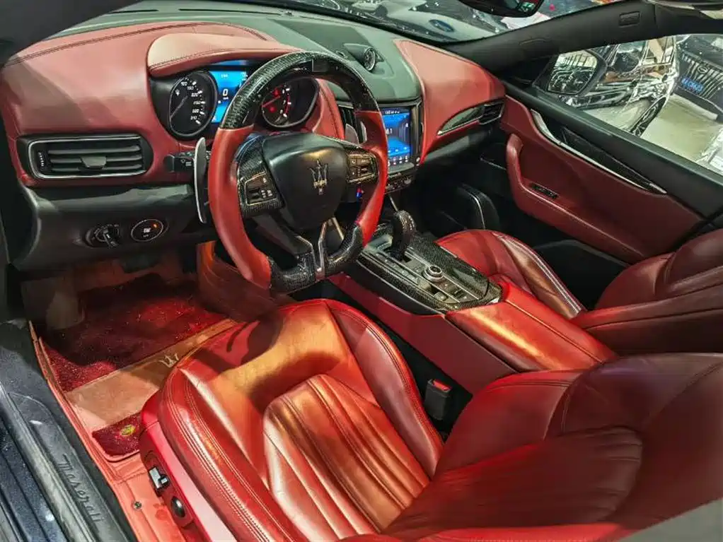 Maserati Levante 2016 3.0T Standard фото 3