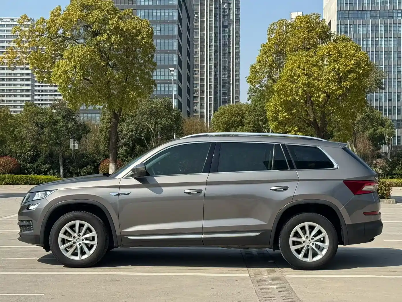 Škoda Kodiaq 2017 TSI330 5-seater 2WD Standard Edition фото 3