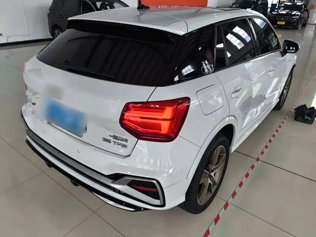 Фото 7 - Audi Q2L