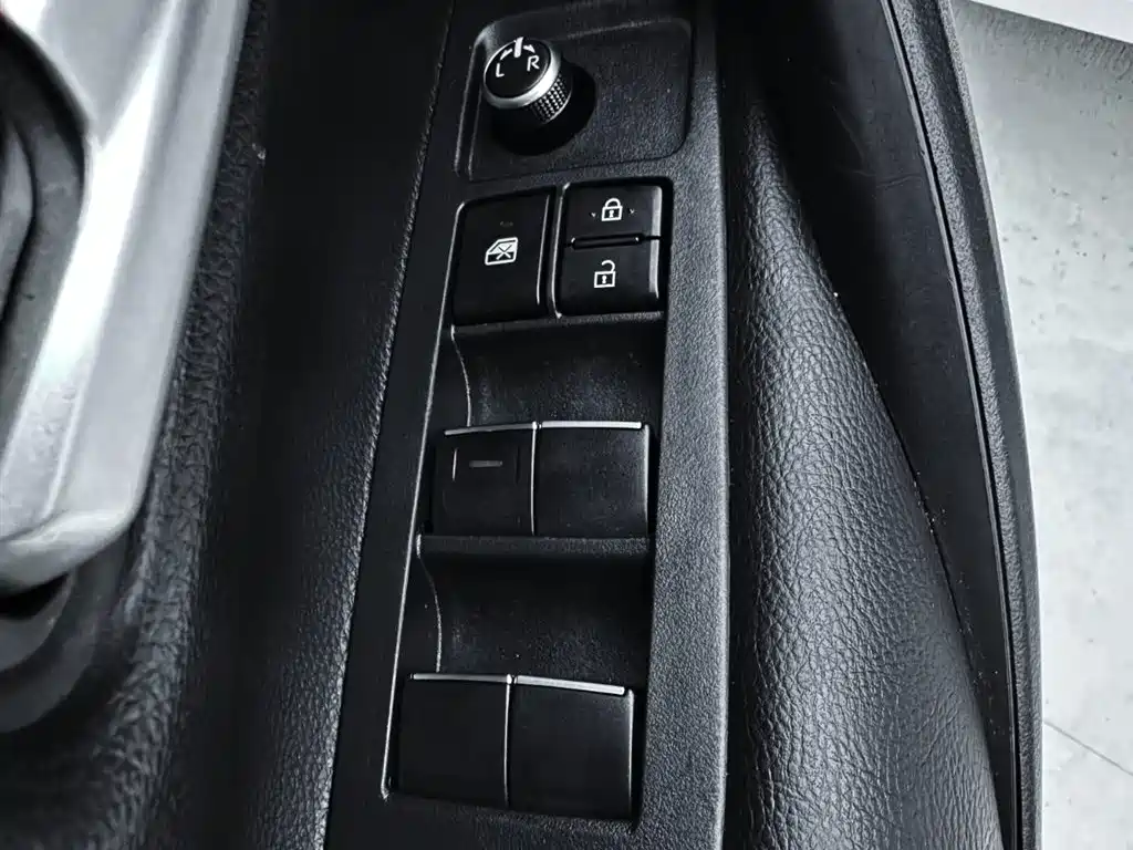 Toyota Corolla 2021 1.2T S-CVT Elite PLUS Edition фото 15