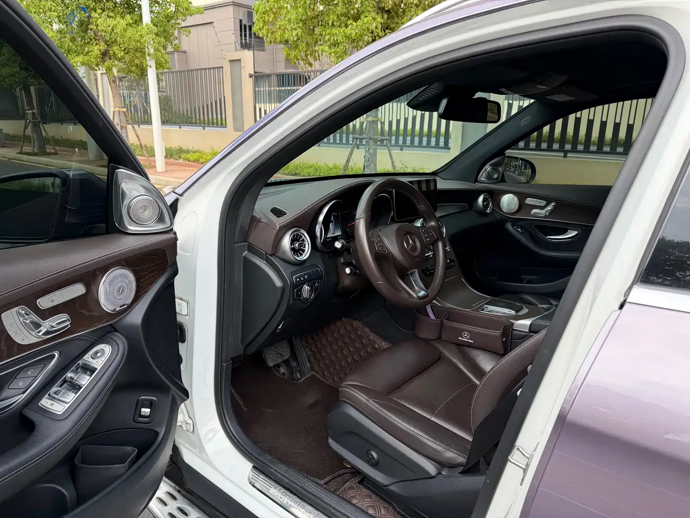 Mercedes-Benz GLC 2018 Facelift GLC 300 4MATIC Dynamic фото 4