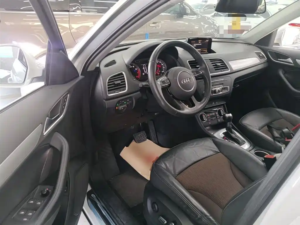 Audi Q3 2018 30 TFSI Fashion Collector's Edition фото 16
