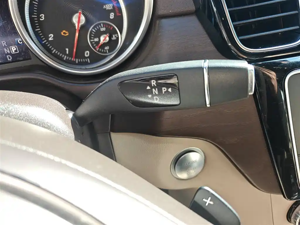 Mercedes-Benz GLE 2016 GLE 320 4MATIC Luxury фото 6