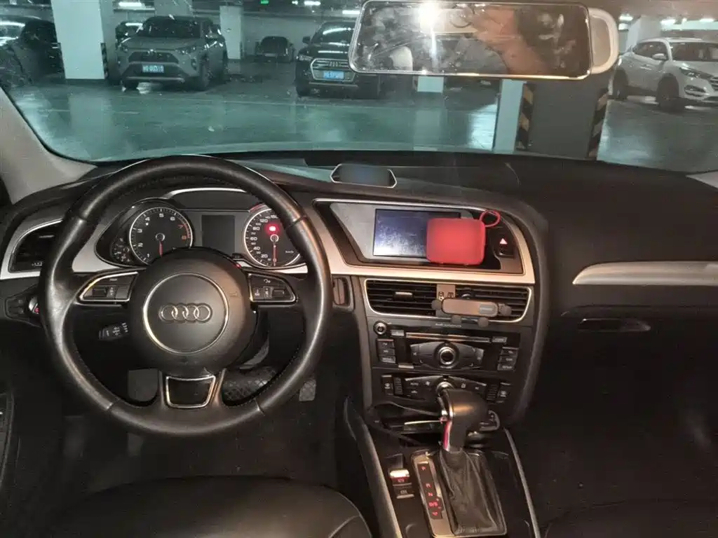 Audi A4L 2013 35 TFSI Automatic Standard фото 3